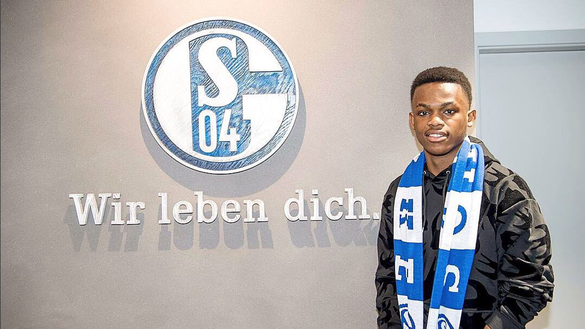 利用其出色 利用其出色